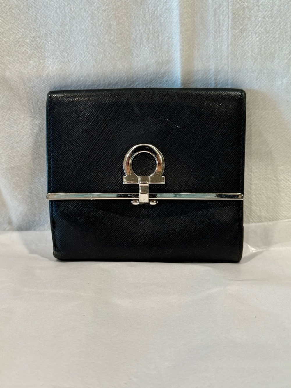 Salvatore Ferragamo Gancini Logo Leather Compact Wallet